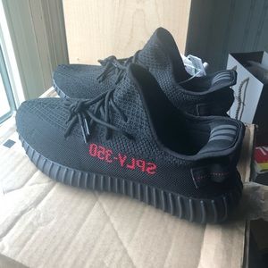 Adidas Yeezy boost 350 V2 bred